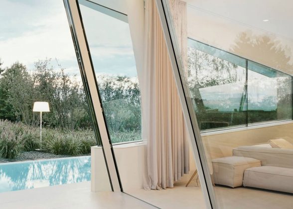Sloped Sky-Frame doors on a minimal living room